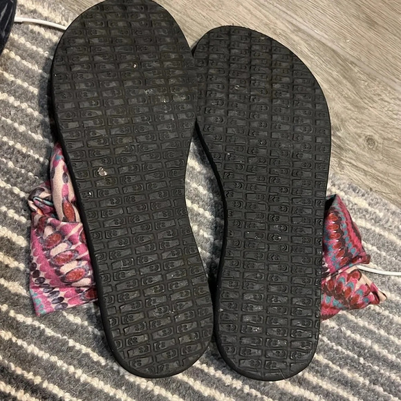 Sanuk Sling Sandals size 8 - Picture 8 of 10